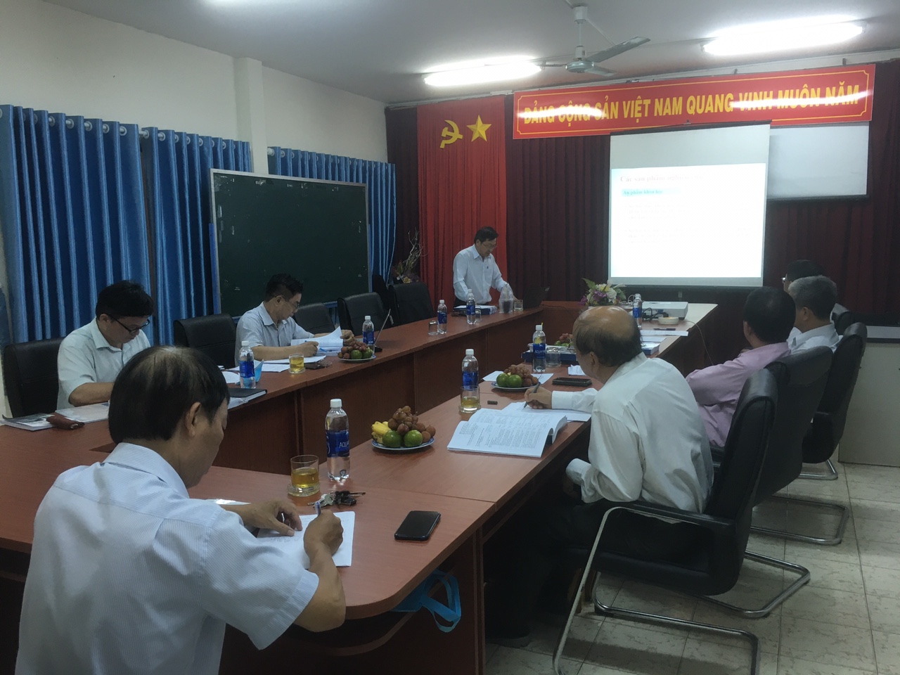 Nghiệm thu đề tài loại B cấp ĐHQG  về  bảo về môi trường biển ven bờ khu vực Đông Nam Bộ trong điều kiện BĐKH