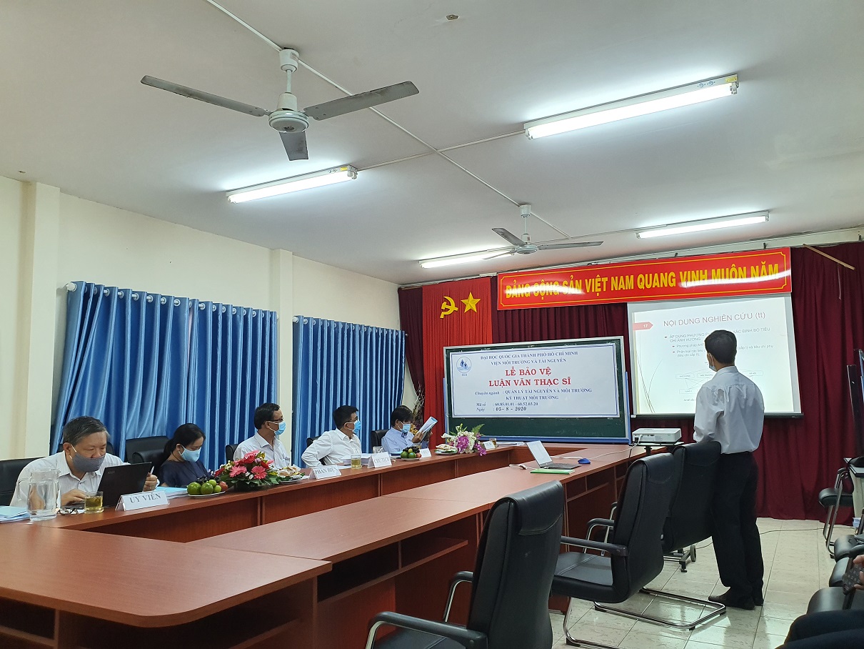 Bảo vệ luận văn Thạc sĩ ngành QLTN&MT và KTMT khóa 2017 & 2018