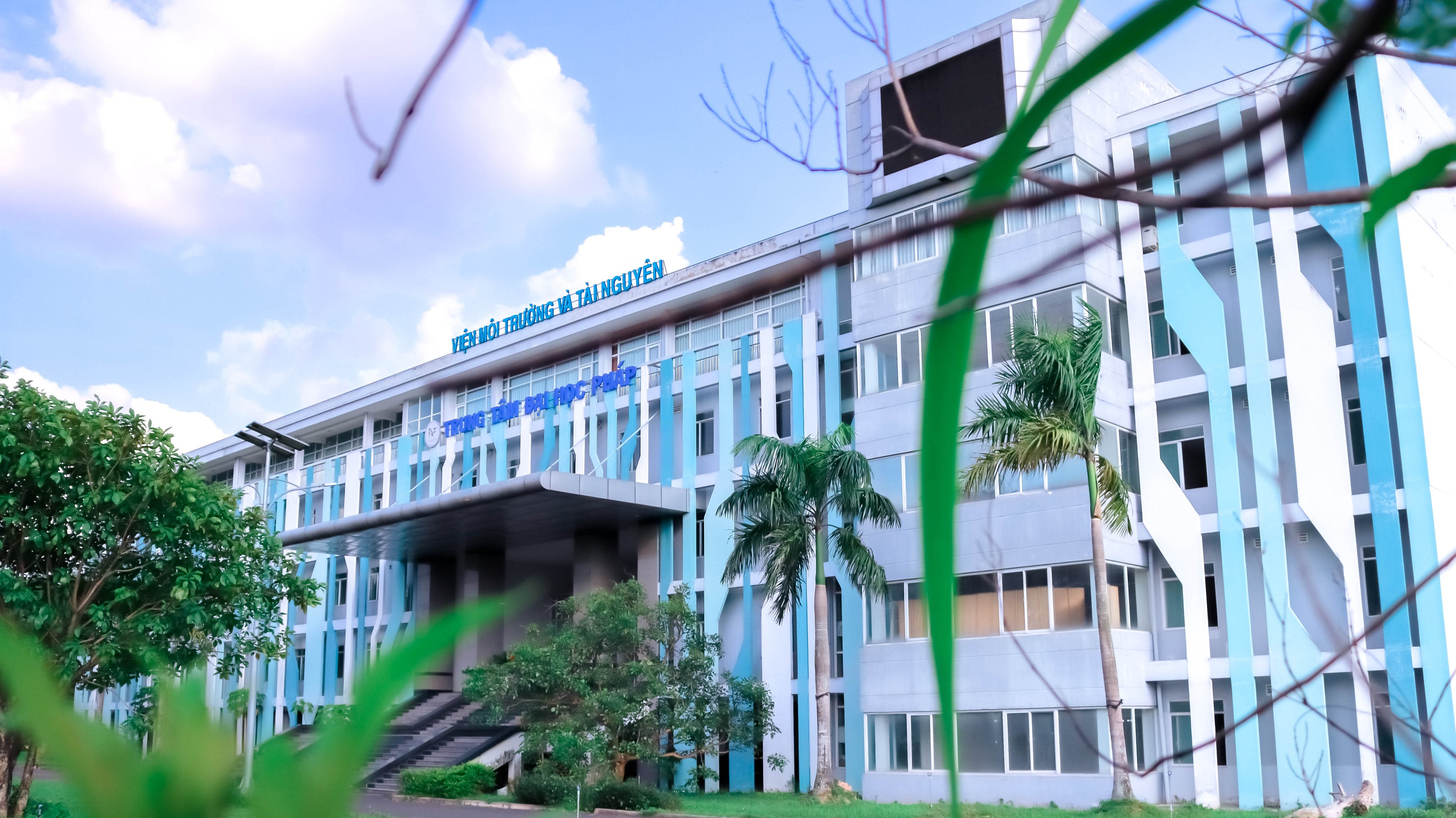 Chào mừng kỷ niệm 25 năm thành lập Viện Môi trường và Tài nguyên (24/10/1996 - 24/10/2021)