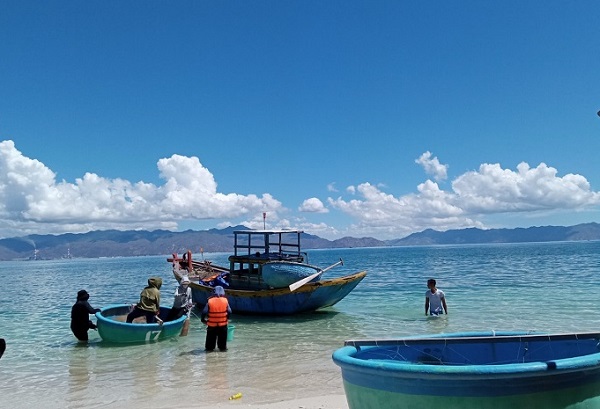 Tiếp cận đánh giá sức chịu tải làm cơ sở đề xuất giải pháp quản lý, bảo vệ môi trường,đa dạng sinh học khu bảo tồn biển