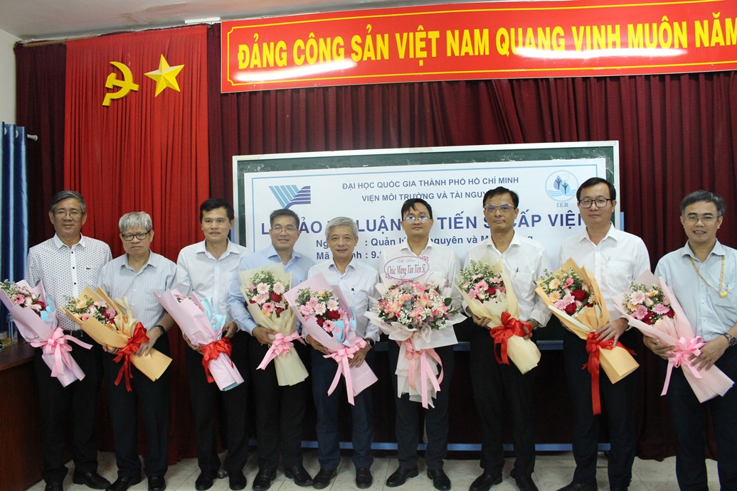 Nghiên cứu sinh Ngô Ngọc Hoàng Giang bảo vệ thành công LATS cấp Viện